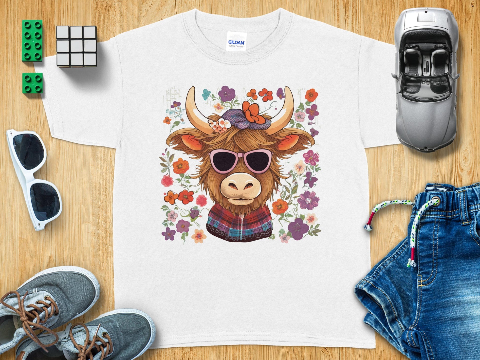 Cute Highland Cow With Sunglasses and Flowers T-Shirt